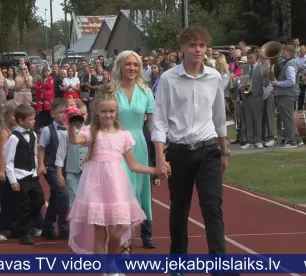 Jauno mācību gadu uzsāk pusotrs tūkstotis Jēkabpils 2. vidusskolas skolēnu 