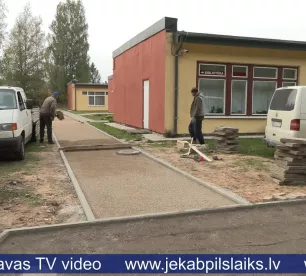 Vīpē kā pasakā – vāra zupu no cirvja kāta