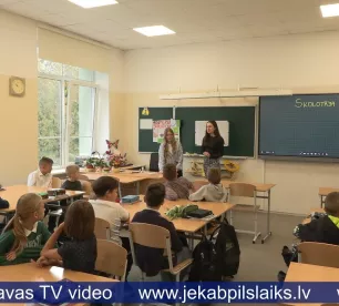 Jēkabpils 3. vidusskolas skolēni iejūtas skolotāju lomā
