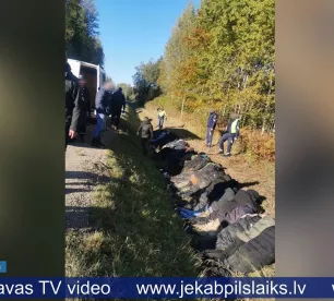 Staburaga pagastā spraigā operācijā aiztur 46 nelegālos migrantus