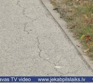 Plaisā veloceliņi – būvnieks vaino sniega tīrītājus