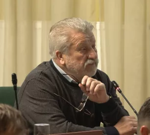  L.Salcevičs un A.Kraps uzstāj iekļaut jautājumu par atbalstu futbola klubam 