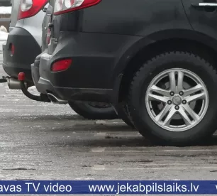 Jēkabpilī un novadā atkala nav radījusi haosu uz ceļiem