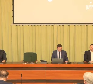 A.Žuks: Deputātu kopums nevar vienoties