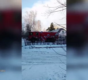 Līvānos atkārtoti izceļas ugunsgrēks bijušās stikla fabrikas teritorijā