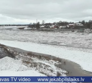 Vižņi Daugavā rada bažas par plūdu draudiem Jēkabpilī