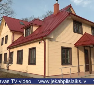 13 gadi, lai atdzīvinātu ēku, – ‘Dzīvības koks’ Dignājā šogad plāno uzsākt darbu 