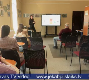 Jēkabpilī pārrunā pensiju plānus un personīgo finanšu nākotni