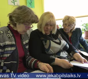 Seniori apgūst uzņēmējdarbības pamatus