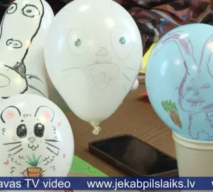 Jaunieši pieņem izaicinājumus atraktīvā Lieldienu spēlē