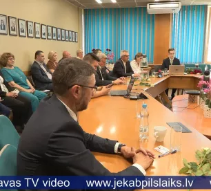 Līvānu novadā varas maiņa - par domes priekšsēdētāju ievēlēts Dāvids Rubens