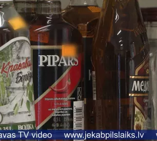 Iedzīvotāji par alkohola tirdzniecības ierobežojumiem: “Tie, kas gribēs, paņems laicīgi” 