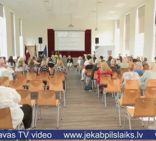 Liela daļa Jēkabpils skolu direktoru ir pirmspensijas vai pensijas vecumā