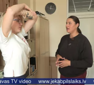 Vingrojumi birojā: arī dažu minūšu izkustēšanās palīdz uzlabot pašsajūtu