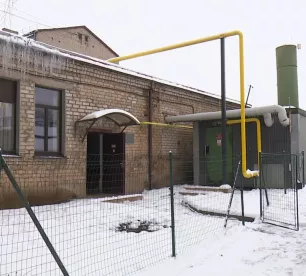 Pāreja no dabasgāzes uz šķeldu trīs katlu mājās Jēkabpils novadā nenotiks šajā apkures sezonā