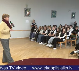 Ārlietu ministre izaicina Līvānu jauniešus apgalvojumu spēlē