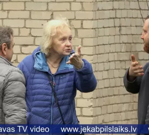 Sarkanais Krusts Jēkabpilī strīdā ar iedzīvotājiem izmanto advokāta palīdzību