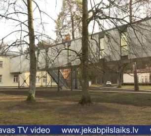 Jēkabpils reģionālajā slimnīcā atklāj “Gaismas galeriju”