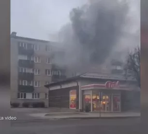 Ziemassvētku brīvdienās Līvānos deg dzīvoklis piecstāvu mājā