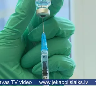 Vakcināciju pret cilvēka papilomas vīrusu kavē mīti un bailes 