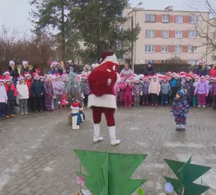 Jēkabpils bērnudārzs “Zvaigznīte” Ziemassvētku noskaņās svin 50 gadu jubileju 