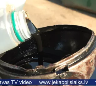 Divas mucas divās nedēļās: Jēkabpilī kūtri izmanto iespēju bez maksas nodot motoreļļu