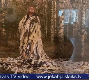 Izstāde Jēkabpilī mudina pierast pie dzīves militārā poligona tuvumā