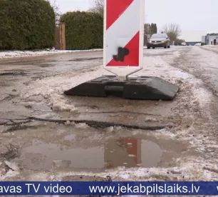Jēkabpilī labo ielu bedrītes
