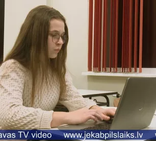 Jaunietes izstrādā aplikāciju, kas rādīs autobusu kustību reāllaikā