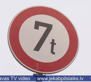 Noteikti transporta masas ierobežojumi uz vairākiem autoceļiem