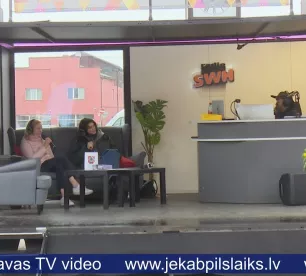 Jēkabpilī viesojas Biznesa augstskolas “Turība” un radio “SWH” mobilā studija