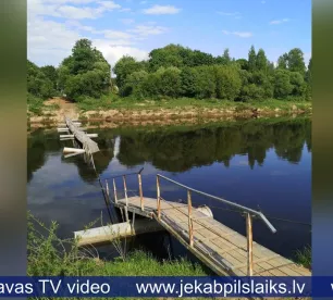 Pontonu tiltam Salas pagastā veikts pagaidu remonts