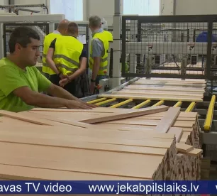 Kokapstrādes uzņēmumi grūto laiku izmanto, ieviešot jaunas iekārtas