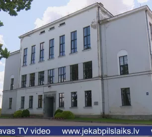 Reforma paredz Jēkabpils novadā saglabāt trīs vidusskolas; pašvaldība plānu neatbalsta