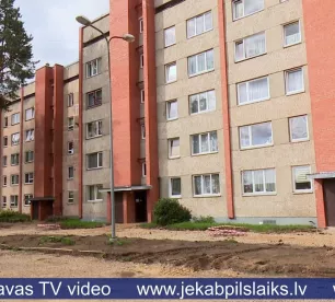 Jēkabpilī īsteno pirmo daudzdzīvokļu māju iekšpagalmu labiekārtošanas projektu