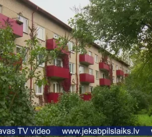 Meklēs risinājumus, lai jēkabpilieši, kuriem vairs nepienākas īres tiesības, varētu saglabāt dzīvesvietu