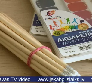 Jēkabpilī turpinās ziedojumu vākšana Ukrainas skolēniem