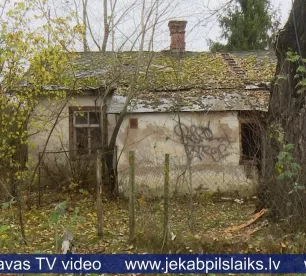 Jēkabpilī demontēs graustus Jēkaba ielā 136