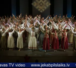 Jēkabpils Valsts ģimnāzijas deju kolektīvs “Kauranieši” svin 30 gadu jubileju