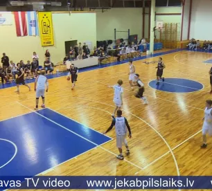Labdarības basketbola spēlē vāc līdzekļus smagi slimiem bērniem