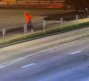 Policija meklē video redzamo vīrieti 