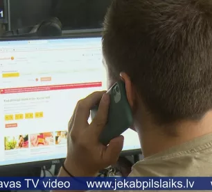 Krāpnieki turpina uzdoties par Valsts policijas un banku darbiniekiem 