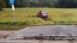 Sērenes pagastā autovadītājs pēc avārijas piedāvā policistiem kukuli
