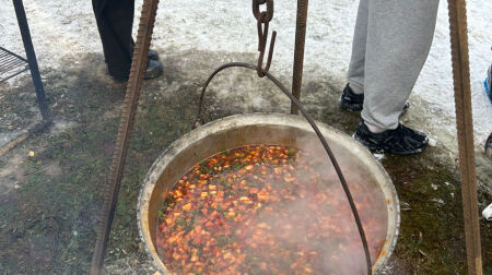 Viesītē aizvadīts starptautisks āra hokeja turnīrs – pārstāvētas 10 komandas