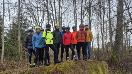 Jēkabpilieši Lieldienu velobraucienā pārvar izaicinājumus