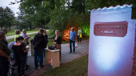 Zasas muižas parkā aizvadītas Leģendu naktis