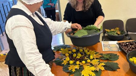 Aknīstes seniori svin svētkus