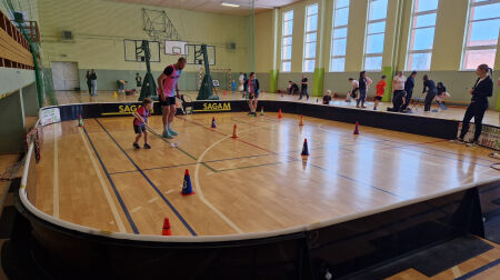 10 ģimenes pieveic pirmo Sportisko ģimeņu izaicinājumu