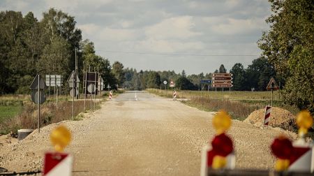 No Zasas līdz pagriezienam uz Mazslati turpinās būvdarbi