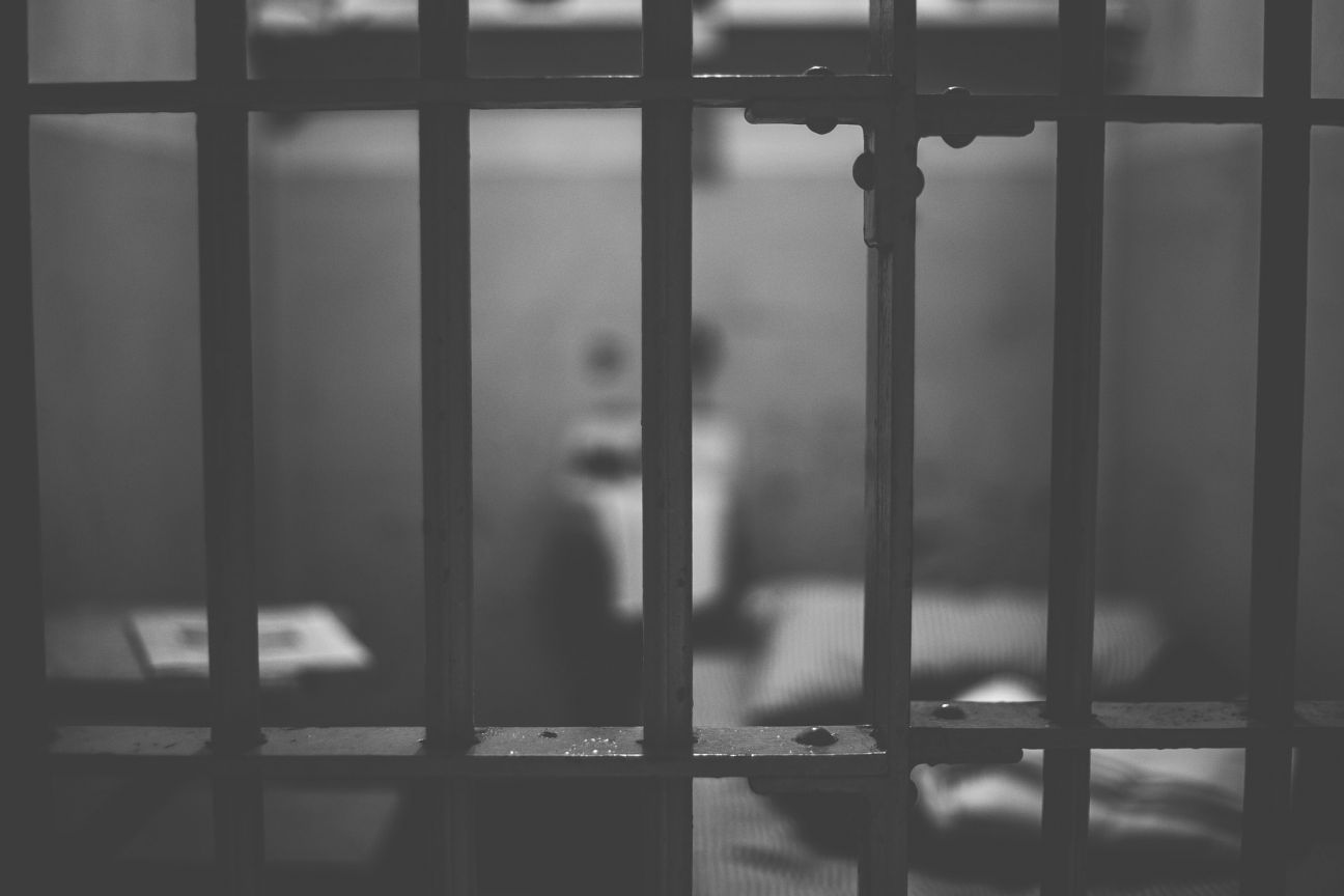 Jēkabpils cietuma amatpersonu un prokurori apsūdz par neizpaužamu ziņu atklāšanu